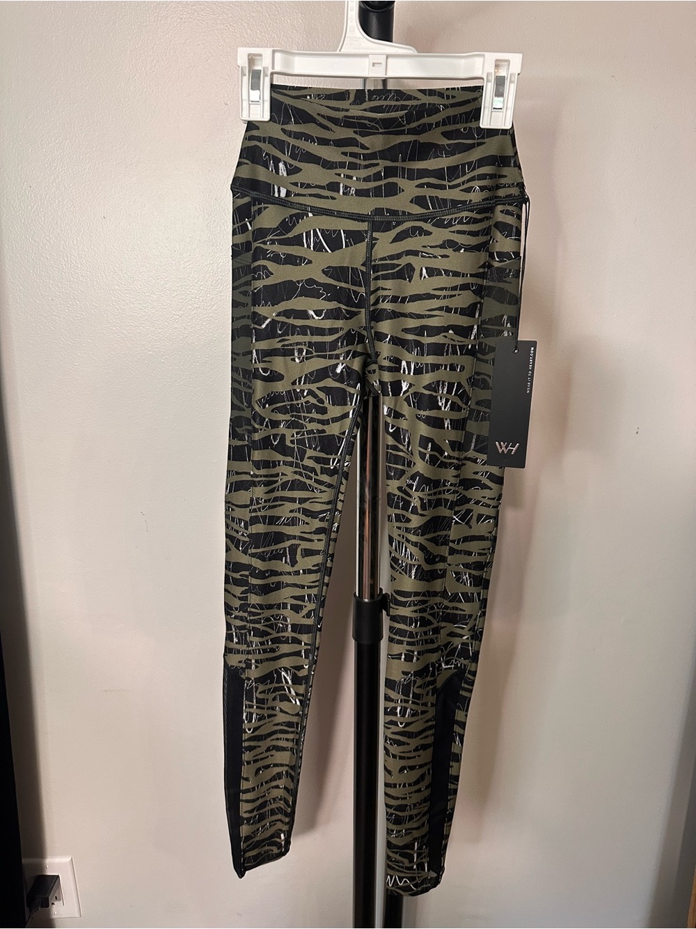 Olive Green & Black Printed High-Waist Leggings